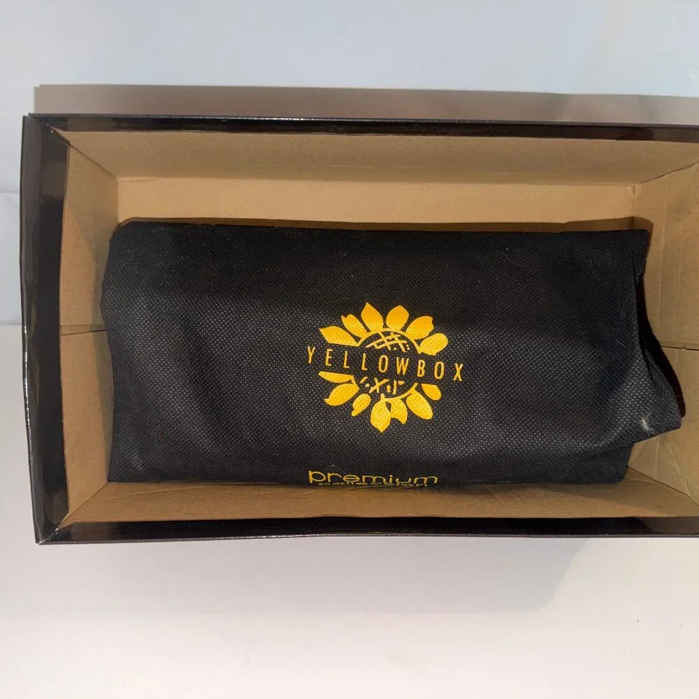 Yellow Box Pamee Black Embellished Thong Sandals Women’s Size 8 - Picture 8 of 8